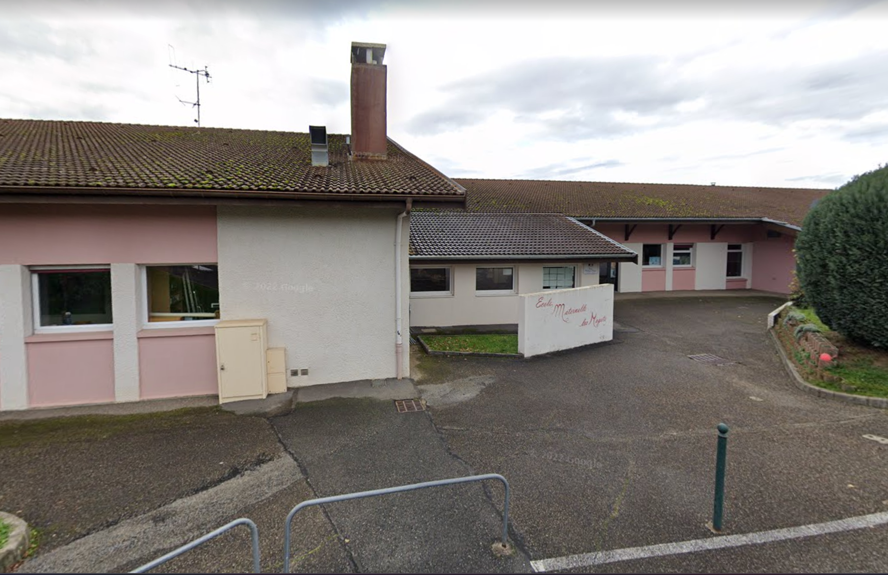 Sous des écoles - Loisin